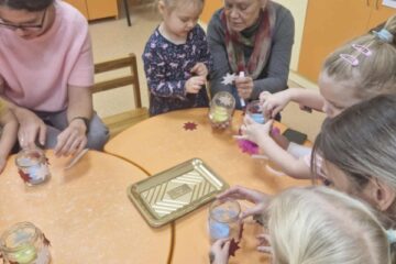 Gaismas darbnīca ar viecākiem “Svečturi Latvijai” 7.grupa “Vāverīte” 5